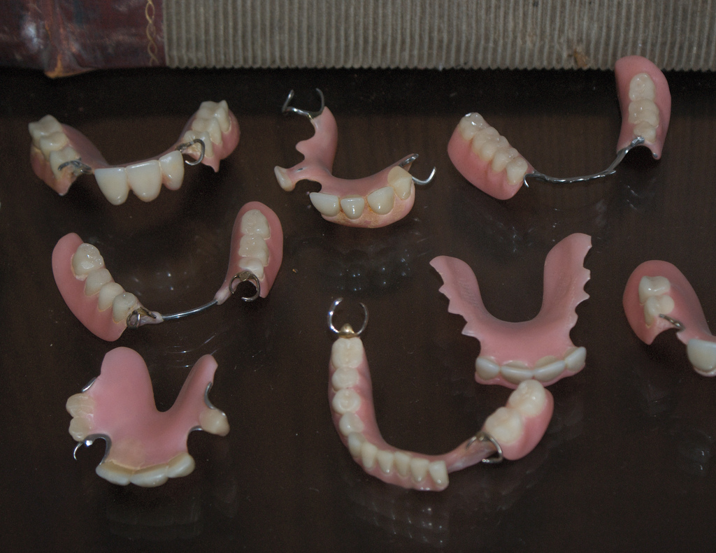 Wybór protezy zębowej